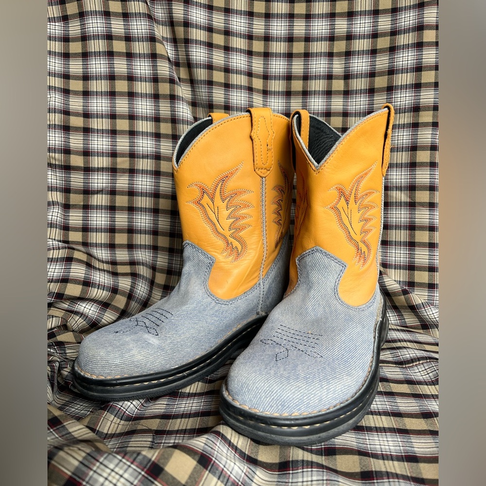 Double H Cowgirl boots. Denim and leather. Size 8.5